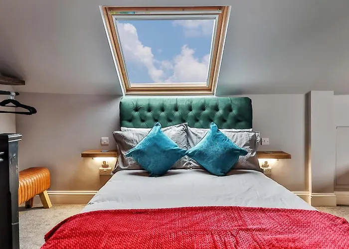 Luxury Spacious Pad With Games Room Sheffield